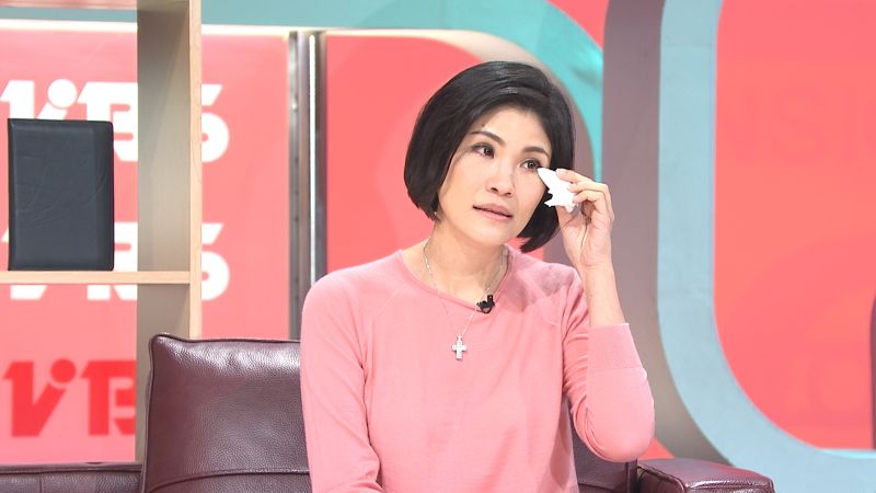 ▲蔣雅淇回憶起同時失去父母與先生的那一年，忍不住又落淚。（圖／TVBS提供，2016.04.26）