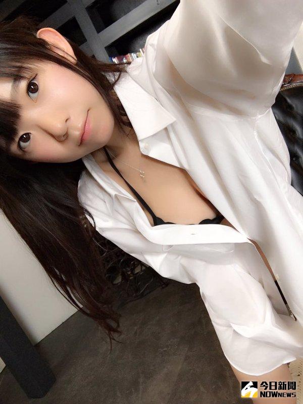 ▲長澤茉里奈男友風打扮不改色氣。（圖／翻攝自長澤茉里奈 推特）