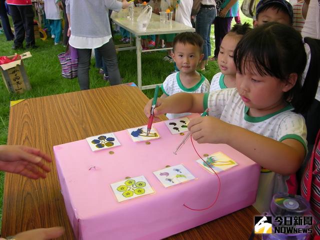 ▲幼兒園小朋友科學闖關。（圖／林重鎣攝）
