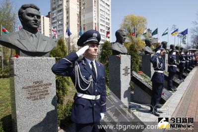 ▲車諾比核災事件滿60周年，許多人仍感激當年那些無名英雄的無私奉獻。（圖／達志影像 2016.4.25）