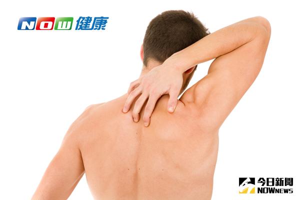 ▲郭岱宗提到，當脊椎產生腫瘤，破壞脊椎結構造成神經壓迫，就會影響人體感覺、運動、自主等神經系統功能。（Photo Credit: ingimage）