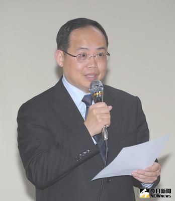 味全公司代表人、律師陳世杰（圖）25日在味全台北總公司召開記者會，對台北地院油品案件的判決提出嚴正聲明。中央社記者施宗暉攝  105年3月25日