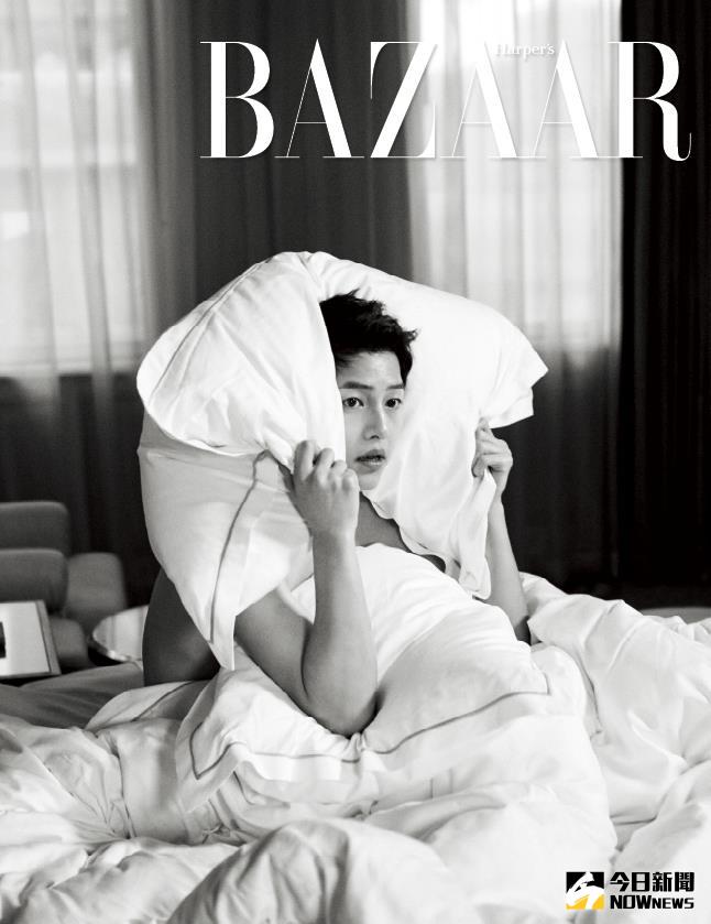 ▲宋仲基為韓國時尚雜誌《Harper's Bazaar Korea》拍攝五月份畫報。（圖／翻攝自《Harper's Bazaar Korea》臉書）