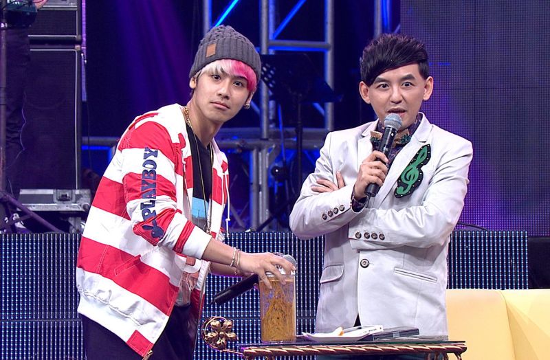 ▲MP魔幻力量爆退團潮，鼓鼓（左）上節目吐露心聲。（圖／TVBS提供，2016.04.12）