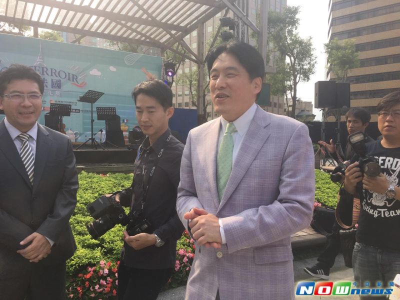 統一企業（1216）董事長羅智先今（30）日表示，他認為經濟不會再壞了，應該差不多就這樣了；至於政府提出的措施，他則表示，有措施總是要比沒措施好一點。（圖／記者彭夢竺攝，2015.10.30）