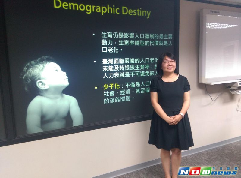 ▲台大生物發展系副教授陳玉華強調，中央政府應統籌生育政策，消弭城鄉差距造成的人口老化。（圖／陳敬哲攝，2016,05,11）