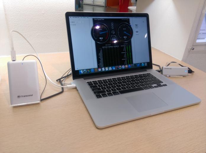 ▲創見的JetDrive 420系列能夠支援所有蘋果產品容量擴充。（圖／記者陳敬哲攝,2016.5.31）