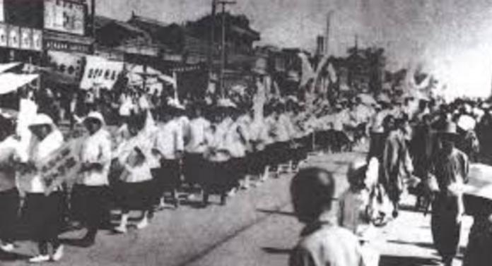 ▲歷史上的今天／530「五卅慘案」上海工人遭掃射。（圖／翻攝自網路）