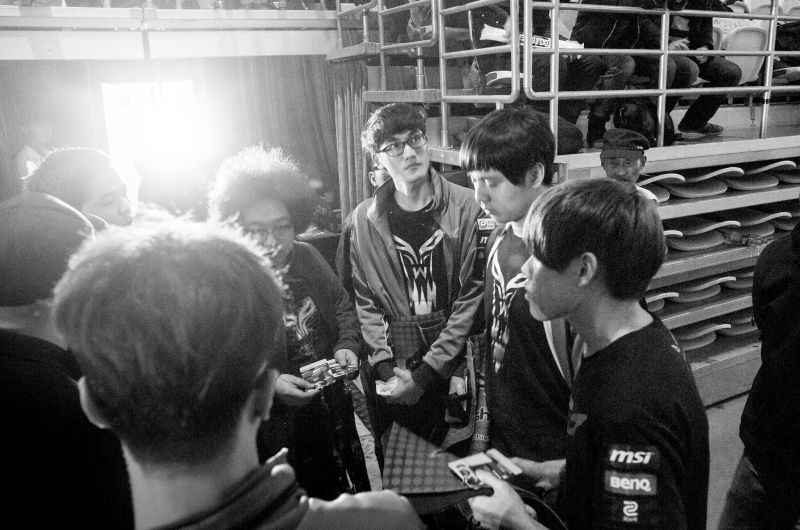 ▲閃電狼將在下週2016英雄聯盟季中邀請賽中迎戰CLG，雙方將展開BO5淘汰賽，出勝者將在15日對上RNG或SKT。（圖／RIOT提供）