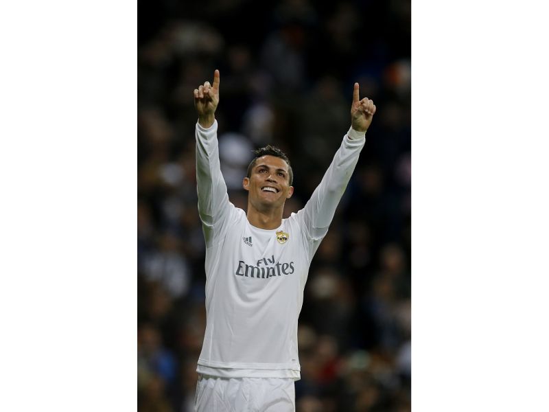 C羅在Facebook、Twitter和Instagram上的總追蹤人數突破2億，寫下運動員紀錄。（圖／美聯社／達志影像）