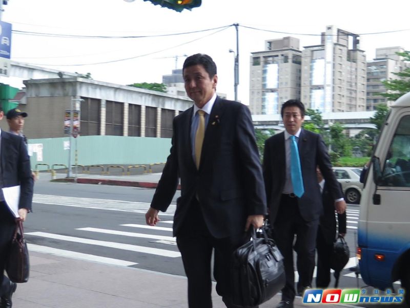 ▲日本首相安倍晉三胞弟岸信夫赴民進黨中央黨部拜會準總統蔡英文。（圖／記者楊淳卉攝,2016.5.5）