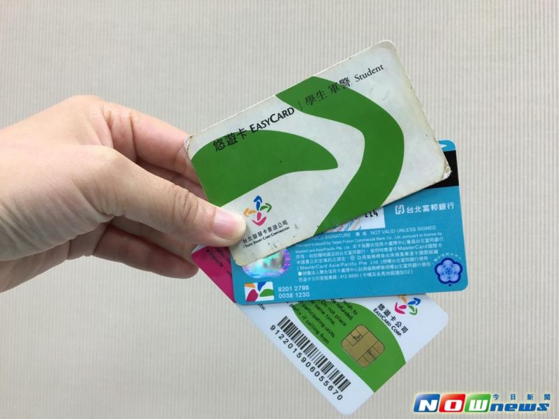 ▲持悠遊卡搭北捷享8折優惠的小確幸，最快下半年起將被取消，改推「月票」或「累積消費」，搭越多次省越多。（圖／記者王苡嫣攝 2016.03.28）