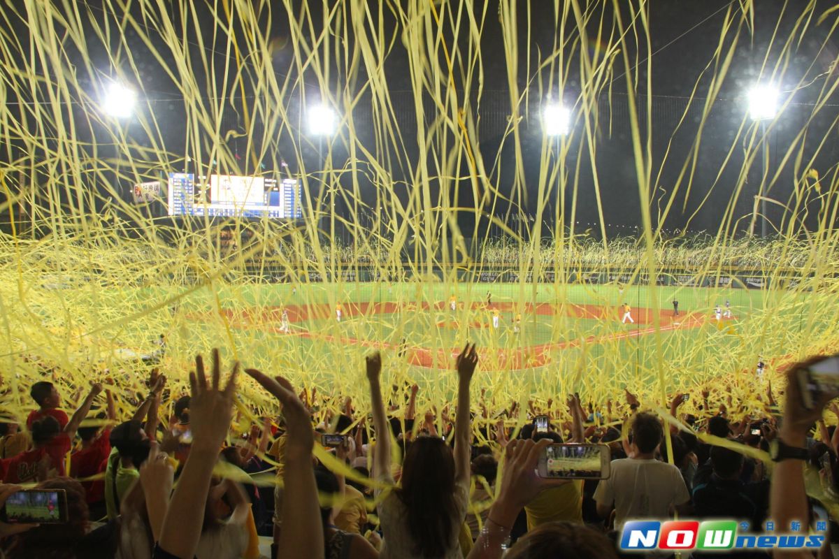 ▲二代象傳奇球星馮勝賢，回憶過去兄弟象三連霸在天母球場的過往。（圖／高榮鎮攝）。