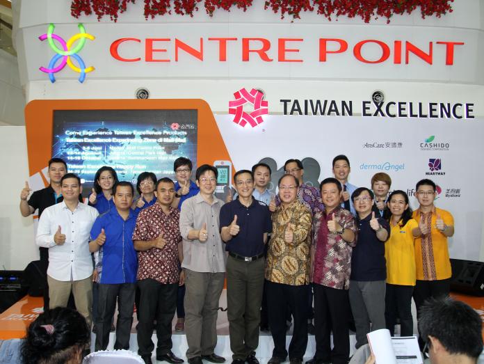 ▲外貿協會率同華碩、友訊、建大工業、三陽機車等知名企業，前進印尼棉蘭開拓商機。（圖／外貿協會提供）