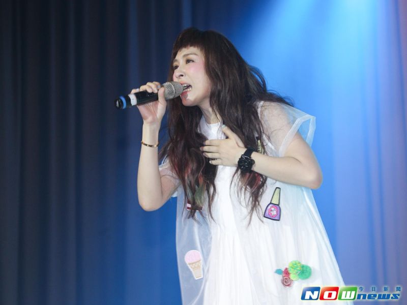 ▲魏如昀新歌育達商職105學年度畢業歌。（圖／記者陳明安攝，2016.6.1）