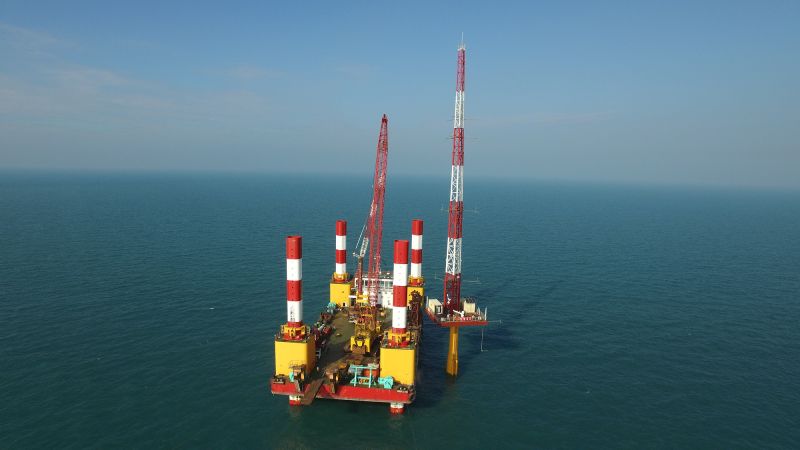 ▲台電首座國產「海氣象觀測塔」，啟動台灣海峽氣象數據監測，作為蒐集未來海上風機設置所需氣象參考數據。（圖／台電提供）