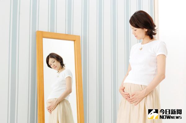 ▲國健署強調，維生素D是懷孕期間不可缺少的關鍵營養素之一。（圖／ingimage）