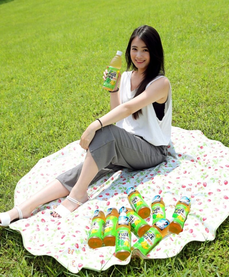 ▲台灣可口可樂公司旗下FUZE tea飛想茶，透過網友票選後，推出全新鳳梨複合綠茶，即日起在全台超商、超市、量販等各大通路上市。（圖／可口可樂提供）