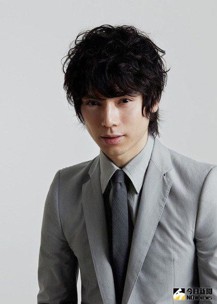 ▲水嶋斐呂越活越帥氣。（圖／翻攝自炎上うぉっちんぐ推特）