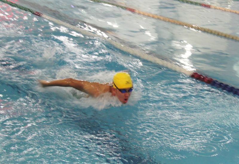 ▲台北市衛生局問卷調查發現「民眾不配合入池前先洗淨身體及卸妝」是業者認為造成水質太髒、不合格的第一名因素。（圖／台北市衛生局提供）