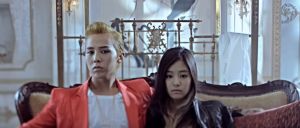 ▲YG新女團第一位成員JENNIE曾在〈THAT XX〉MV中與GD演情侶。（圖／翻攝自YouTube）