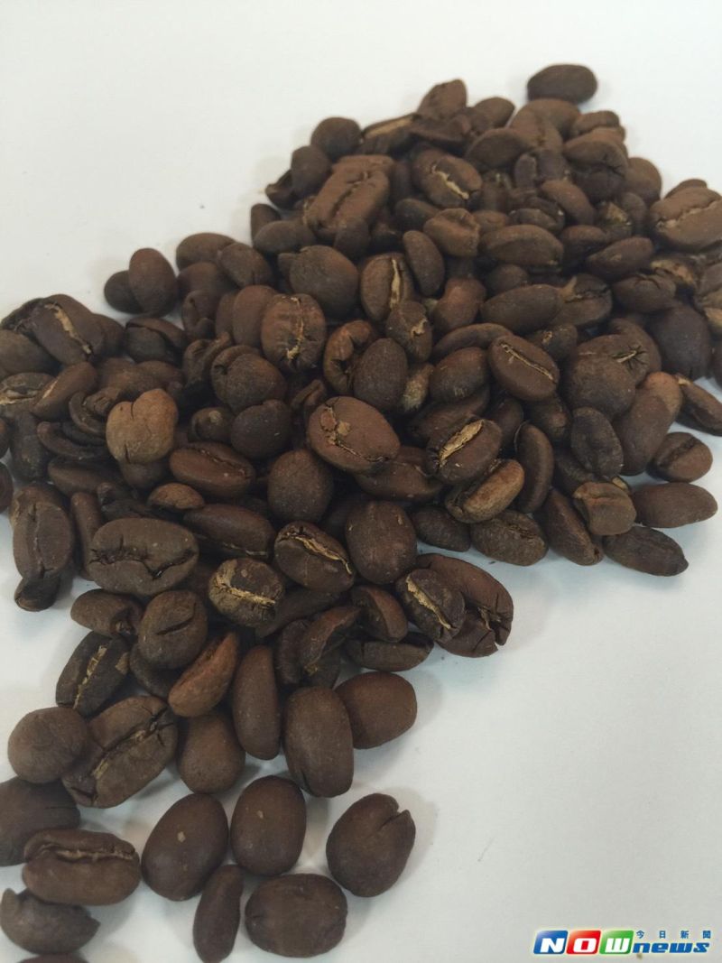 ▲咖啡豆放久一點，越陳越香？食藥署闢謠專區提醒恐被赭麴毒素汙染。（圖／NOWnews資料照）