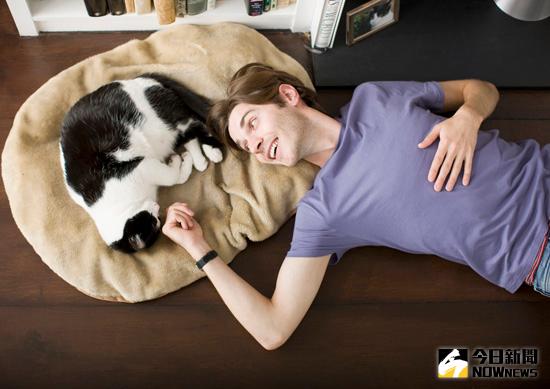 女人眼中男人這13個動作最性感。