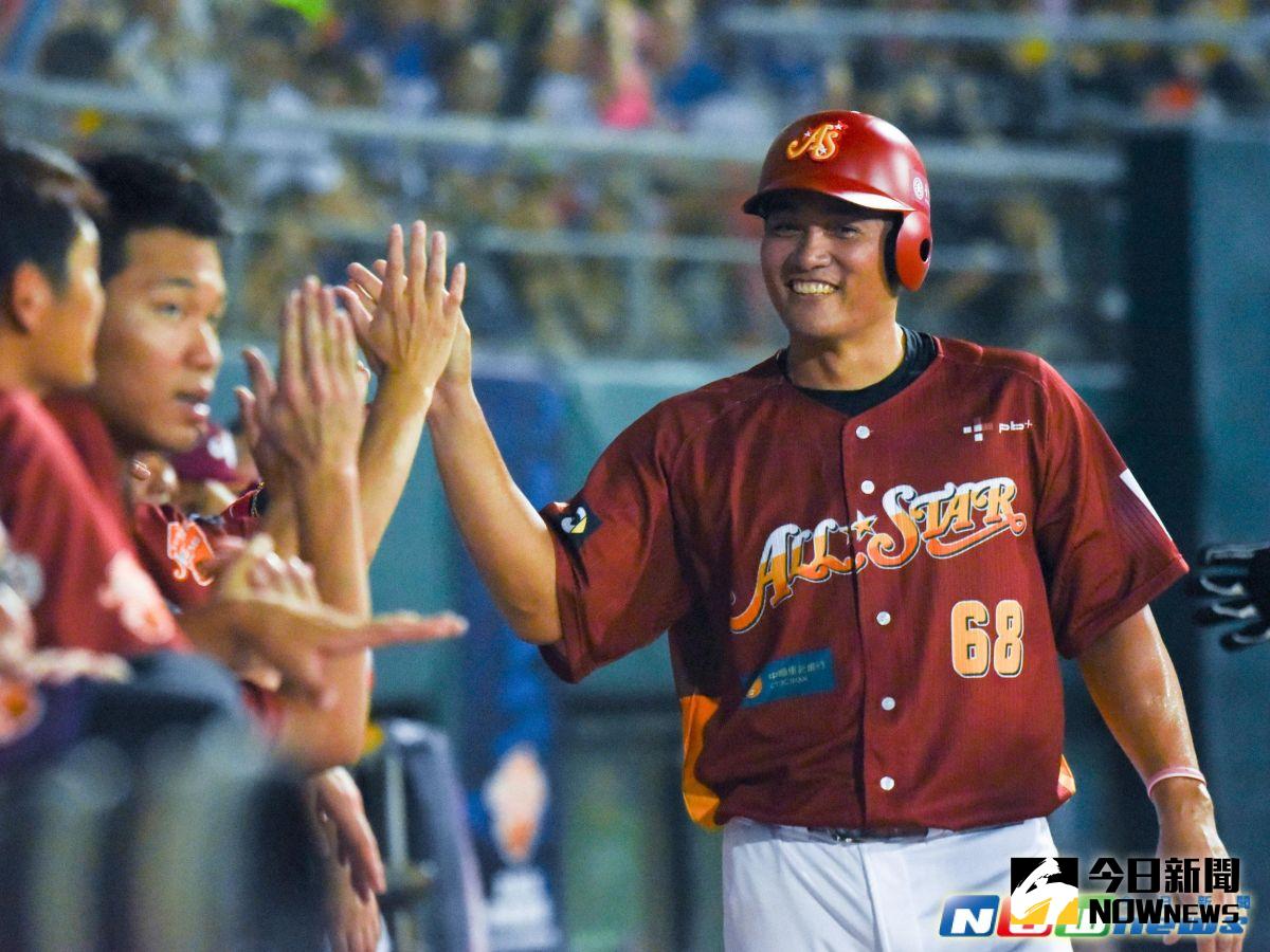 ▲中華職棒明星賽舉辦多年，為了讓球迷感到有新意，更願意進場同樂，多次改變組隊分組方式，還曾經用體重、南北來分隊。（圖／記者陳明安攝，資料照）