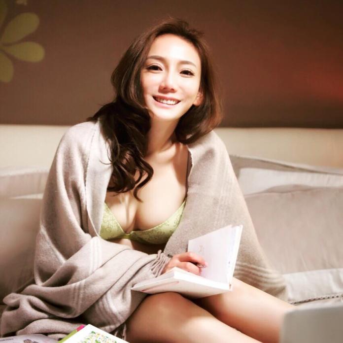 ▲劉喬安走過歧途，勇敢告白10歲女：「你的母親曾經骯髒」！（圖／翻攝自劉喬安臉書，2016.05.13）