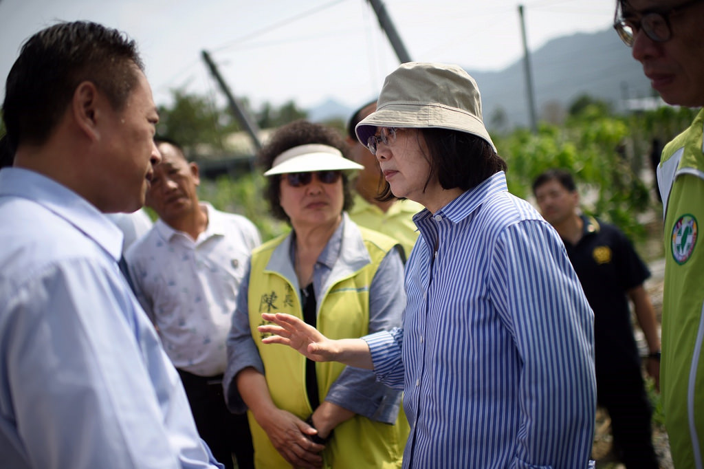 高雄近來豪雨成災，韓國瑜向中央喊話，希望政院補助給每戶2萬元，人在美國的總統蔡英文回應，只要高雄有需要，中央會不分黨派支持。 (圖/NowNews資料照)