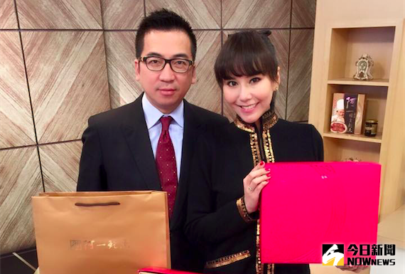 ▲王世均和洪曉蕾結婚近10年，兩人動向頗受外界關注。（圖／翻攝自王世均臉書）