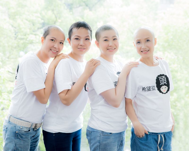 ▲癌症希望基金會邀請4位癌友真實入鏡，盼喚起大眾「同理心」，捐款支持一頂3000元的假髮製作經費。（圖／翻攝自網路）