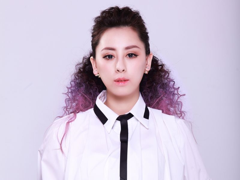 ▲劉虹翎（虹翎ML）推出全新EDM舞曲《靠近我》。（圖／藏雲娛樂提供，2016.04.29）