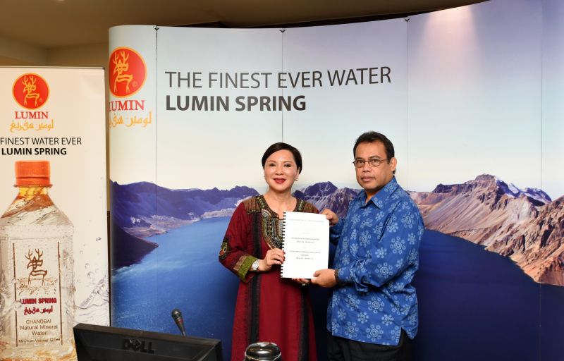 ▲上天滴水賜恩、大地湧泉相報　鹿鳴引進長白山天池好水。（圖／公關照片）