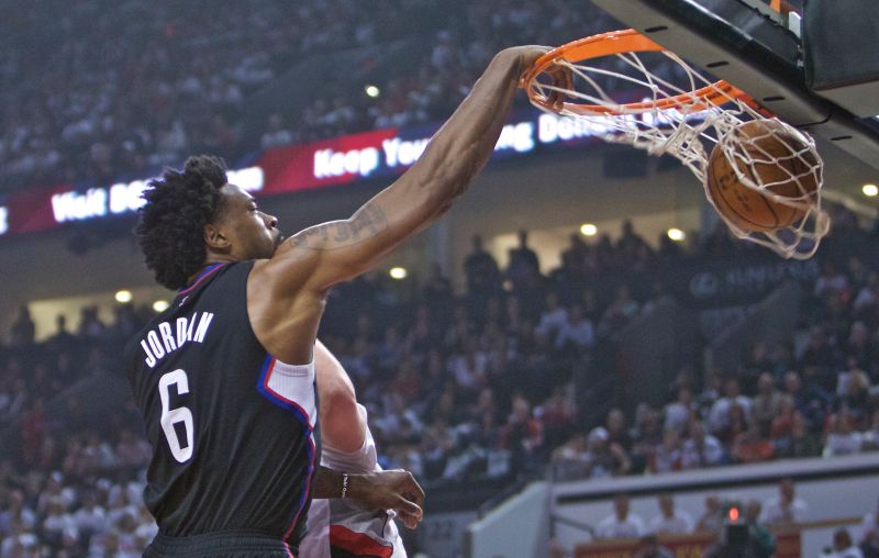 Jordan等中鋒要做的事情，就是把球塞回籃框。（圖／美聯社／達志影像）