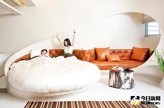 夫妻該不該分房睡？分房睡能營造神秘感。