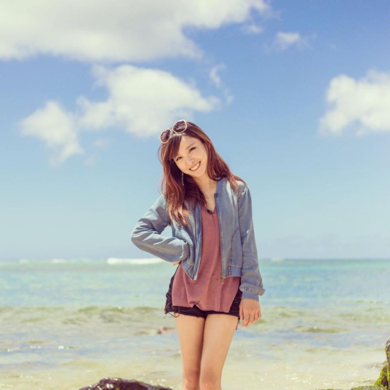 ▲主播張宇秀美腿自封海豚，泳技一流超優美。（圖／翻攝自張宇臉書）