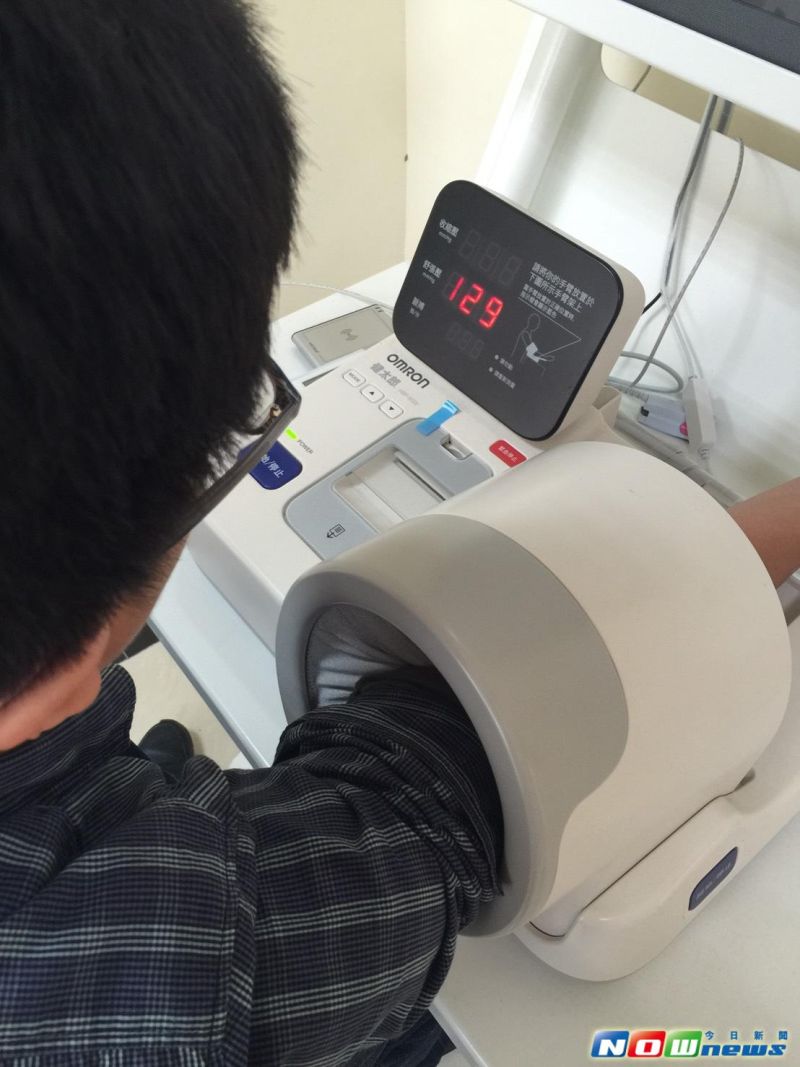 ▲量血壓注意事項不少，包括憋尿、憋屎都會影響數值狂飆。（圖／記者陳鈞凱攝,2016.5.17）