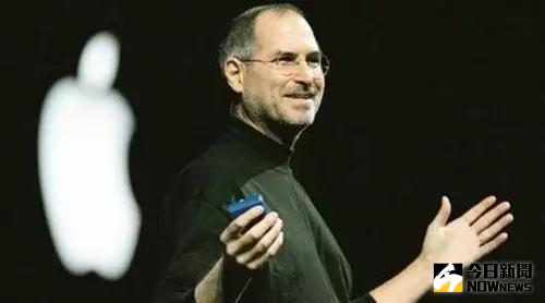 2025年8月1日蘋果「1紀錄」由庫克翻新頁！賈伯斯5090天正式退位
