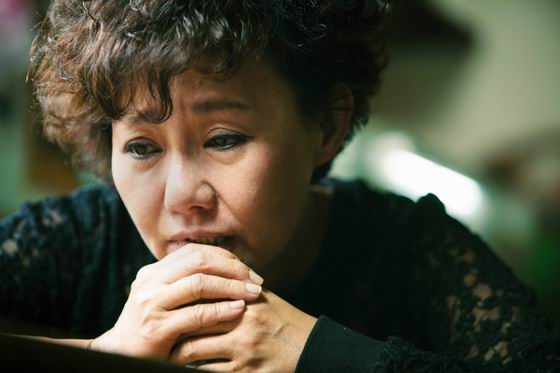 ▲▼呂雪鳳的演技，夾雜著人生經驗和智慧，真是非她演不出來呀。（劇照。2015.11.19）