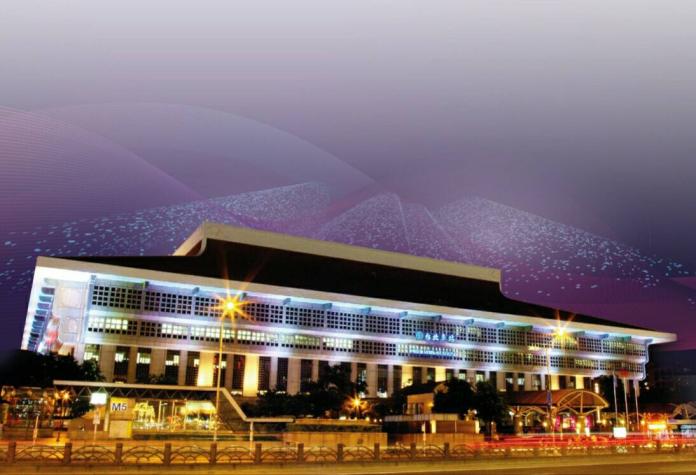 ▲為慶祝台北車站設站125週年暨車站景觀工程啟用，台鐵局今\\(28\\)舉辦慶祝儀式並宣布，局本部將於民國110年搬遷到南港調車廠舊址，北車3樓以上共1萬2千坪將開放商場進駐。（圖／台鐵局提供）