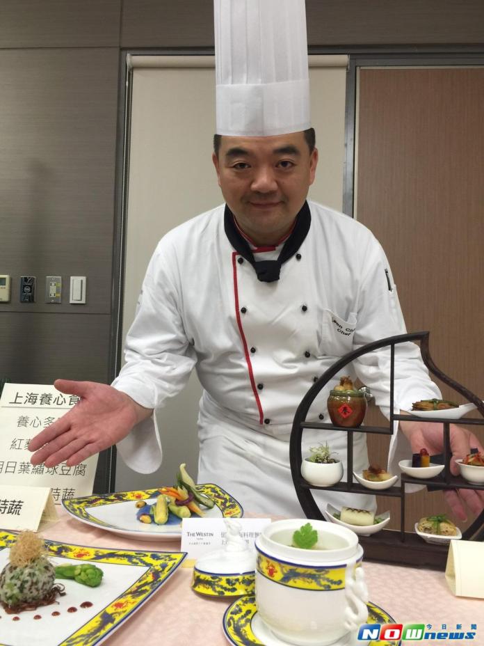 ▲五星飯店主廚張立峯為讓孩子吃「溫暖」的料理，固定到偏鄉辦桌。（圖／記者陳鈞凱攝,2016.8.3）