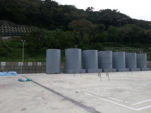 ▲新北市長朱立倫11日表示，核一、二廠4部機組老舊，運轉期限將屆，具潛在風險，應如期除役；若高階核廢料燃料池貯存槽爆滿，且最終處置場址無法確定，更應考慮提前除役。圖為核一廠核廢料乾式貯存場現場照。（圖／新北市府提供）