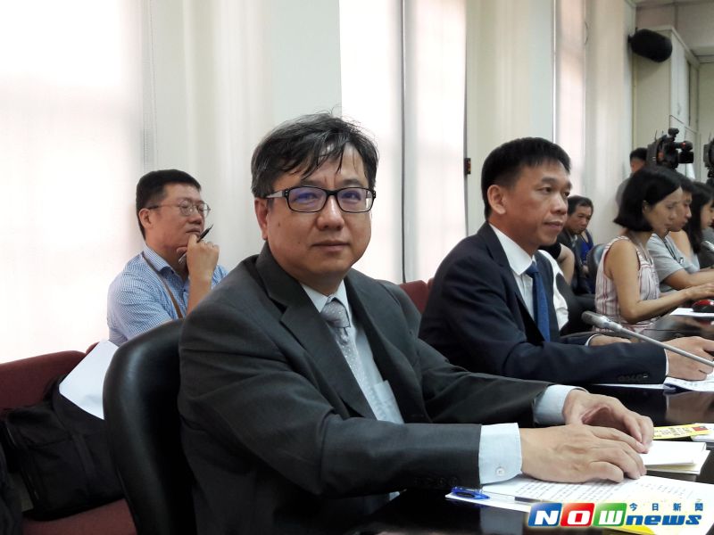 ▲中經院大陸經濟所所長劉孟俊指出，中國大陸的國內企業債增加，併購海外資產的經營績效不透明，這兩者因素結合在一起，成為全球經濟另一隻黑天鵝。（圖／記者趙曉慧攝，2016.08.09）