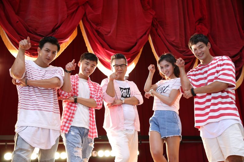 ▲《天團星計畫PLAN-S》沈玉琳擔任導師，學姊長豆花妹、威廉、阿緯、小煜護航。（圖／酷瞧，2016.08.26）