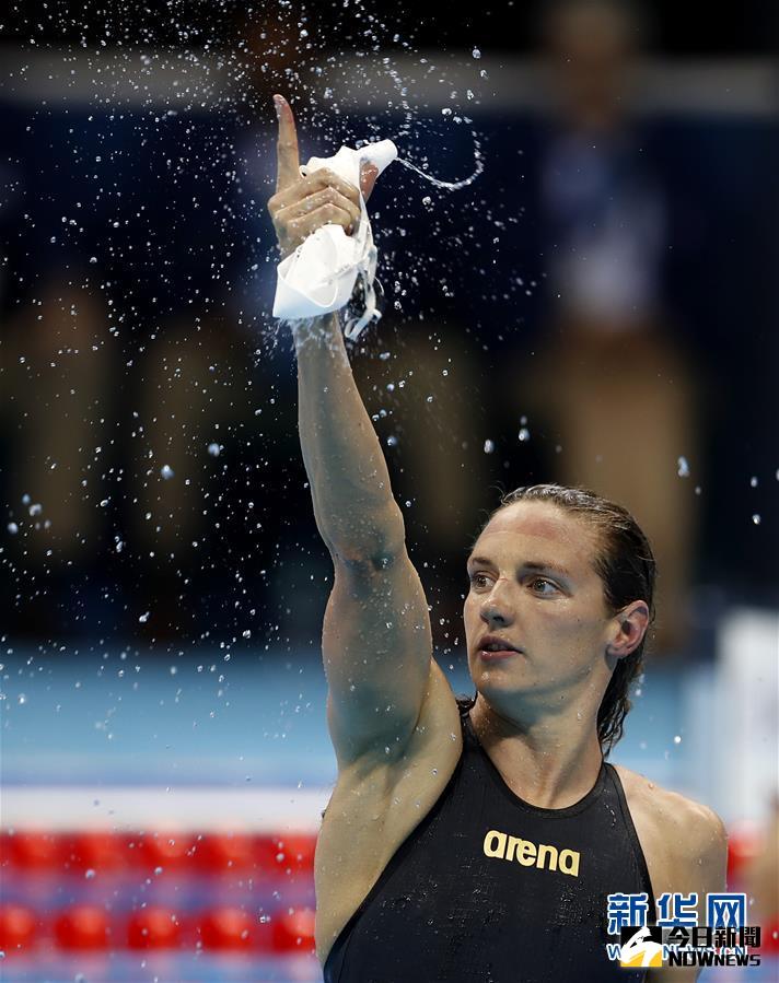 這是8月6日，在2016年里約奧運會女子400公尺混合泳決賽中，霍蘇以4分26秒36的成績奪冠，並打破世界紀錄。