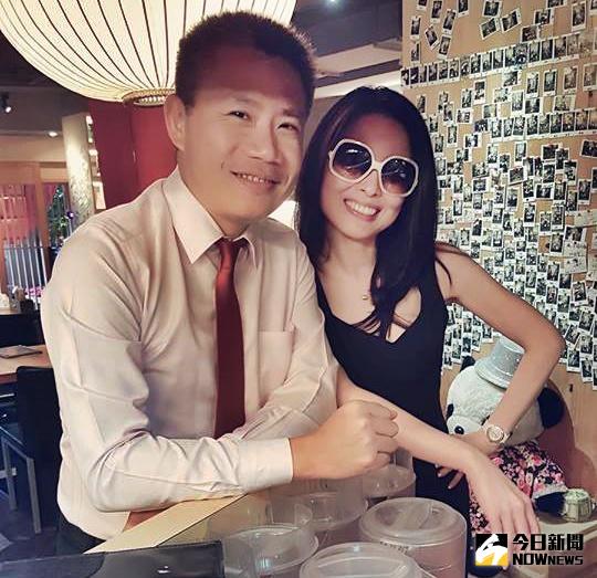 ▲呂文婉（右）受羅友志（左）婚變影響，想到6年前自己也在《新聞挖挖哇》驚爆離婚消息。（圖／翻攝自呂文婉臉書路）