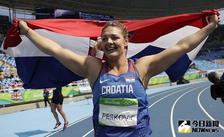 ▲克羅埃西亞女將Sandra PERKOVIC拿到女子鐵餅金牌。（圖／美聯社／達志影像）