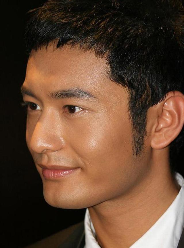 娛樂報報／男星真實高清素顏照！陳坤顯老鐘漢良超皮膚好