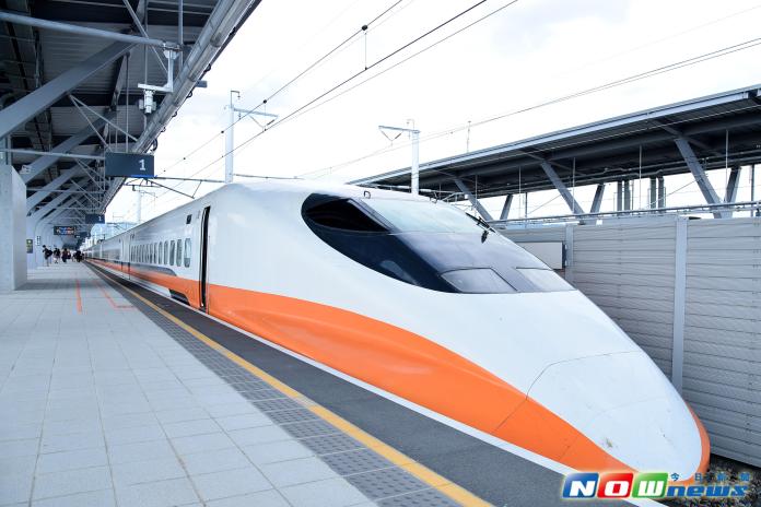 ▲高鐵公司為讓民眾順利北返，今日\\(12\\)加開2班北上站站停全車自由座列車。（圖／NOWnews攝影中心）